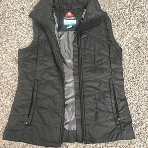 Columbia Women's Black Quilted Vest
